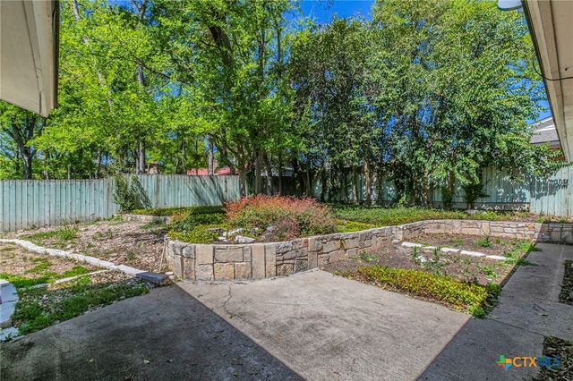 1808 N Beal Street, Belton, TX 76513