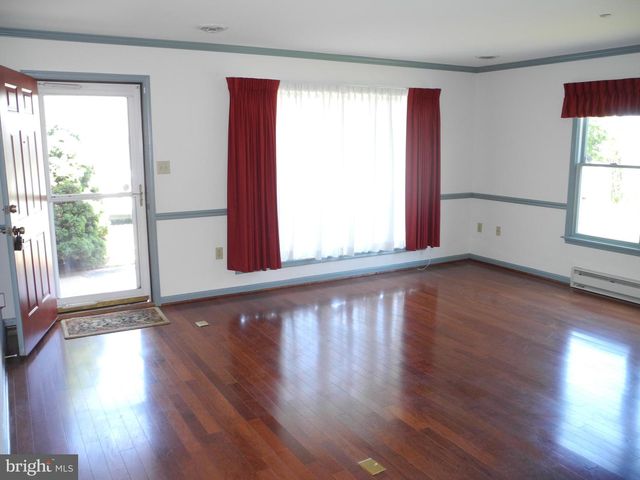 121 SOUTHERN OAK DR, Hagerstown, MD 21740