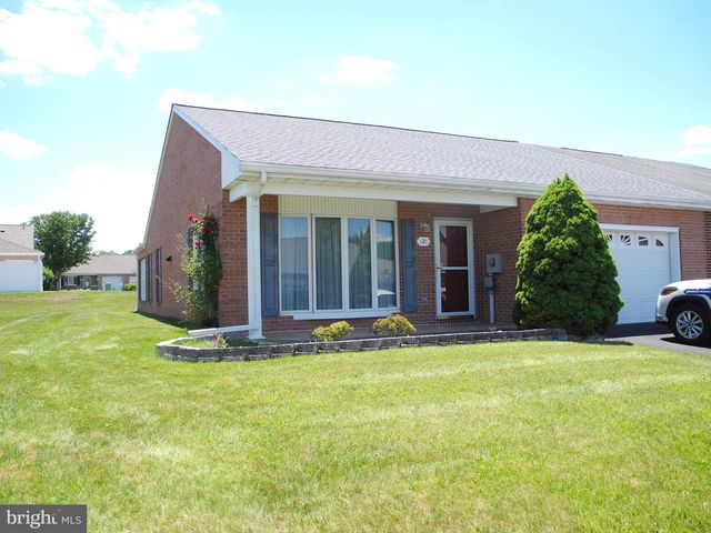 121 SOUTHERN OAK DR, Hagerstown, MD 21740