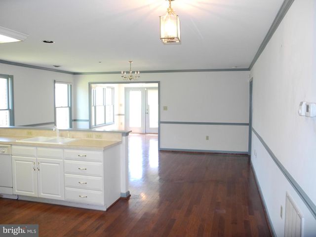 121 SOUTHERN OAK DR, Hagerstown, MD 21740