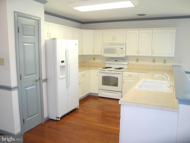 121 SOUTHERN OAK DR, Hagerstown, MD 21740