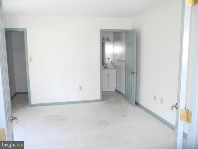 121 SOUTHERN OAK DR, Hagerstown, MD 21740