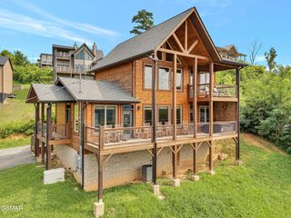 523 Greenbriar Lane, Gatlinburg, TN 37738