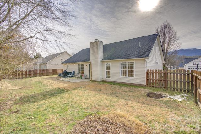 365 Running Briar Road, Fletcher, NC 28732
