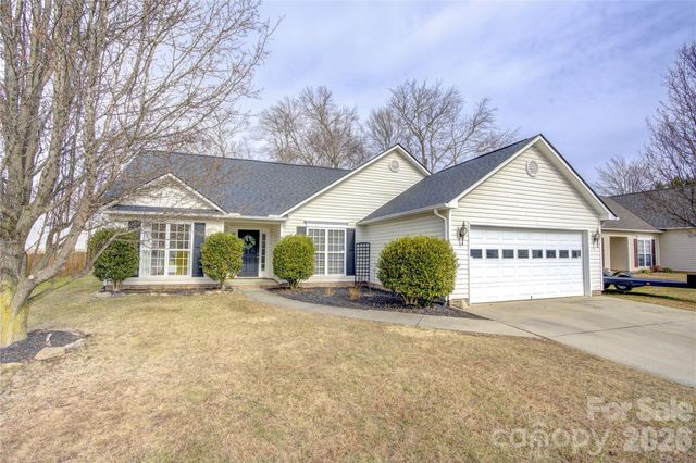 365 Running Briar Road, Fletcher, NC 28732