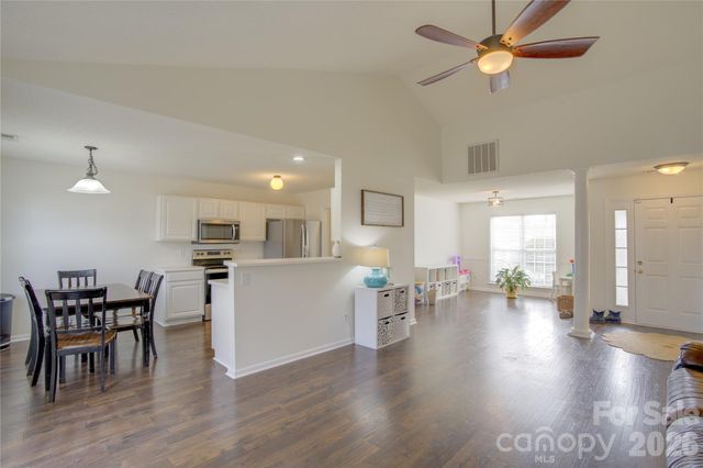 365 Running Briar Road, Fletcher, NC 28732