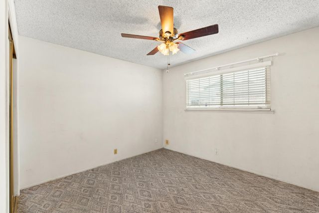 313 Marty Dr, Manteca, CA 95336