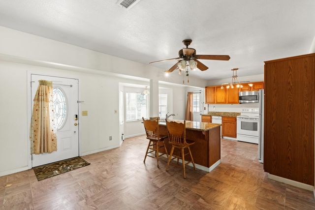 313 Marty Dr, Manteca, CA 95336
