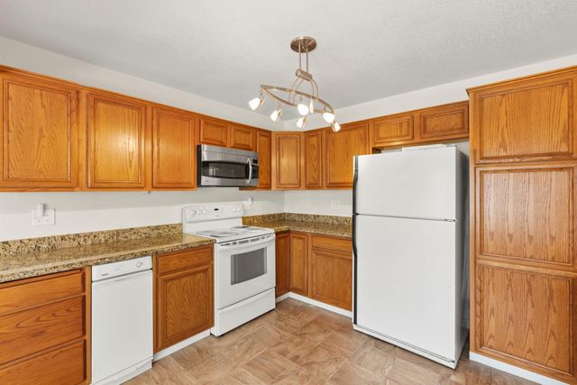 313 Marty Dr, Manteca, CA 95336