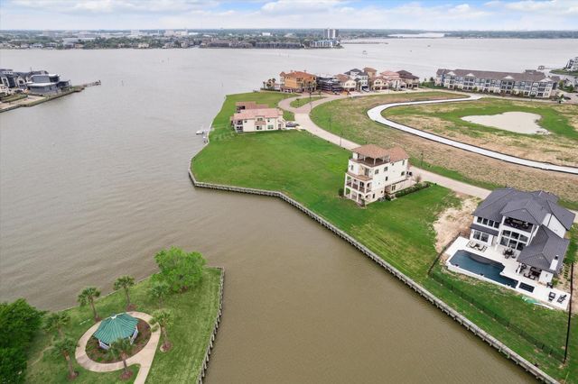 2538 Beacon Circle, League City, TX 77573