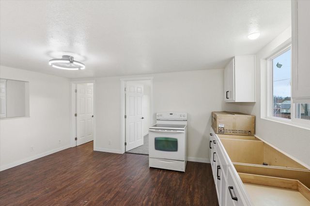 14902 E Valleyway Ave, Spokane Valley, WA 99216