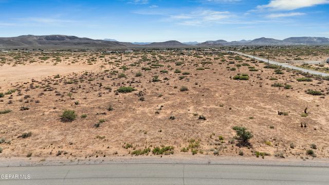 5700 DESERT WILLOW Drive, El Paso, TX 79938