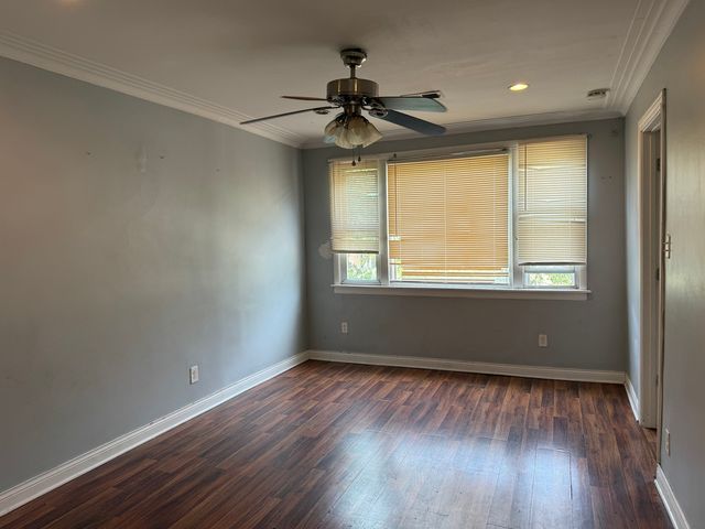 7407 S Kenwood Avenue, Chicago, IL 60619