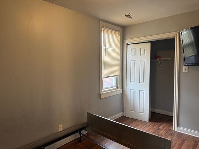 7407 S Kenwood Avenue, Chicago, IL 60619