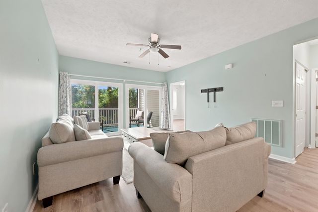 601 Hillside Dr N Apt 4422, North Myrtle Beach, SC 29582