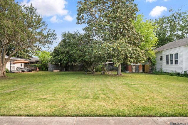 378 Courthouse St, Port Allen, LA 70767