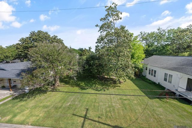 378 Courthouse St, Port Allen, LA 70767