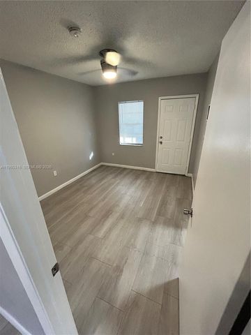 1720 NW 1st Pl 8, Miami, FL 33136