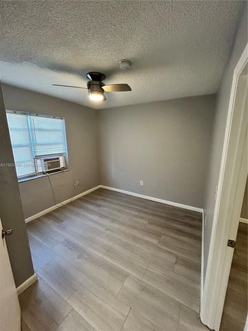 1720 NW 1st Pl 8, Miami, FL 33136