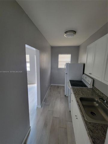 1720 NW 1st Pl 8, Miami, FL 33136