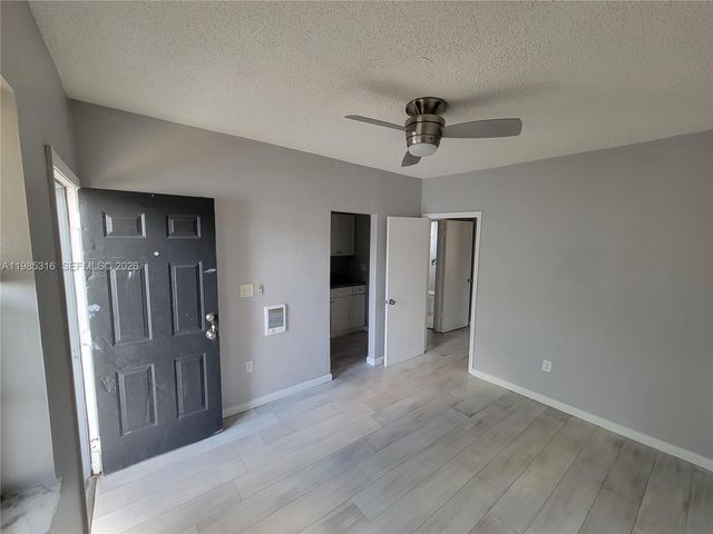 1720 NW 1st Pl 8, Miami, FL 33136