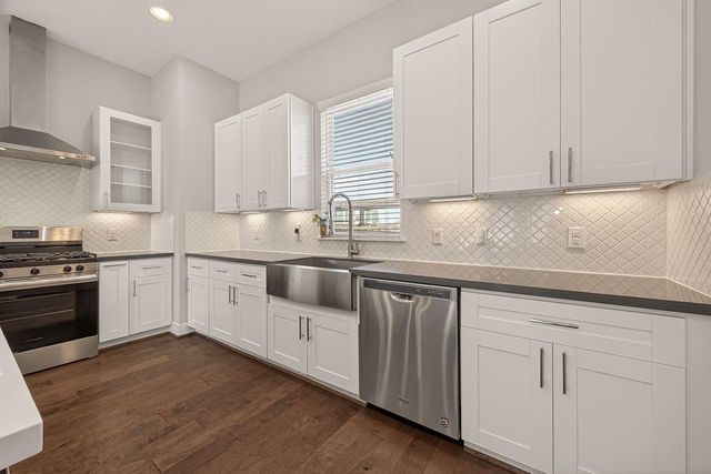 2010 Saint Charles Street, Houston, TX 77003