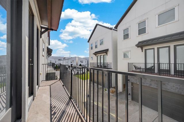 2010 Saint Charles Street, Houston, TX 77003