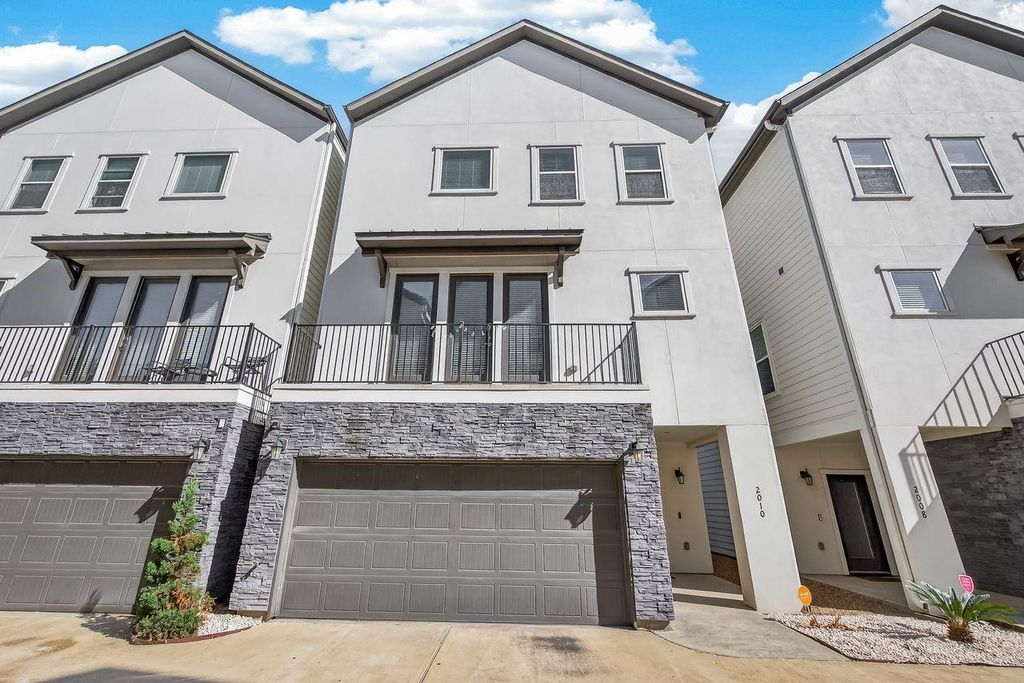 2010 Saint Charles Street, Houston, TX 77003