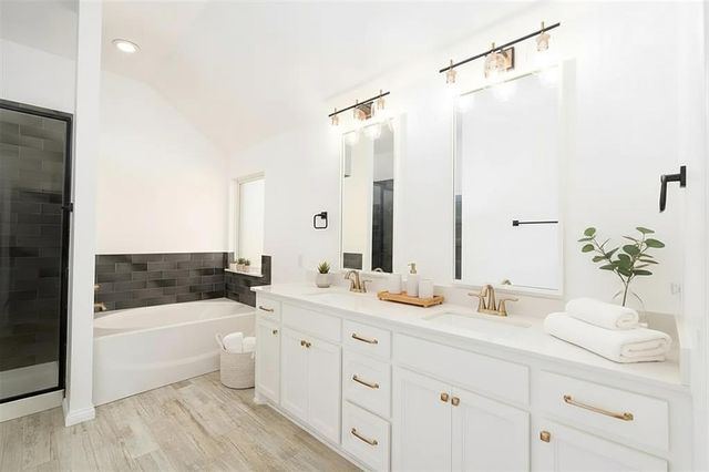 24 Carat Drive, Yukon, OK 73099