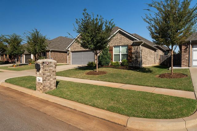 24 Carat Drive, Yukon, OK 73099