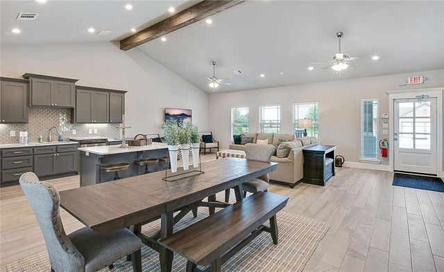 24 Carat Drive, Yukon, OK 73099