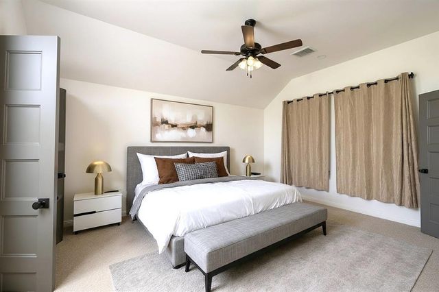 24 Carat Drive, Yukon, OK 73099