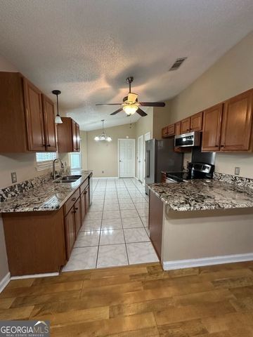 130 Lakeside Drive, Kingsland, GA 31548