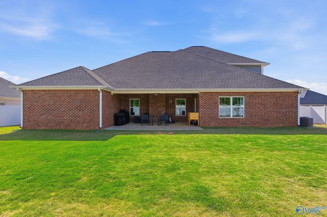 16880 Stonegate Drive, Athens, AL 35613