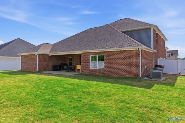 16880 Stonegate Drive, Athens, AL 35613