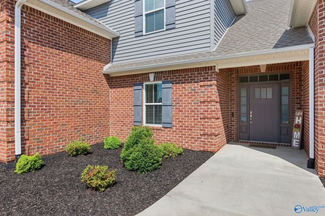 16880 Stonegate Drive, Athens, AL 35613