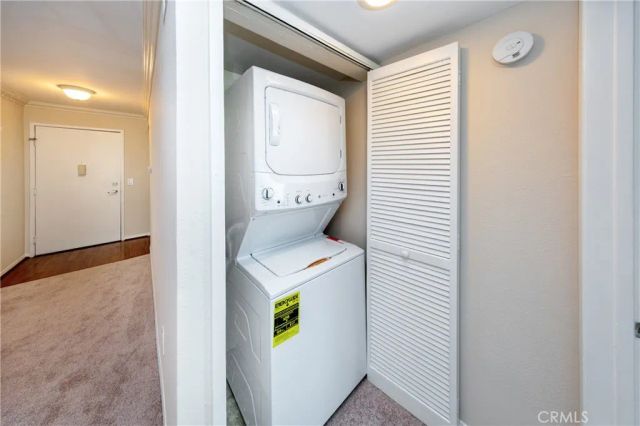 5510 Owensmouth Ave 204, Woodland Hills, CA 91367