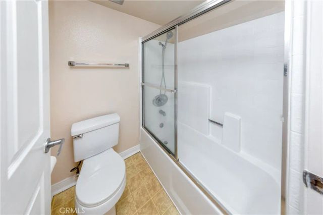 5510 Owensmouth Ave 204, Woodland Hills, CA 91367