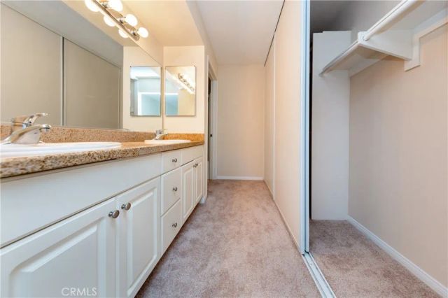 5510 Owensmouth Ave 204, Woodland Hills, CA 91367