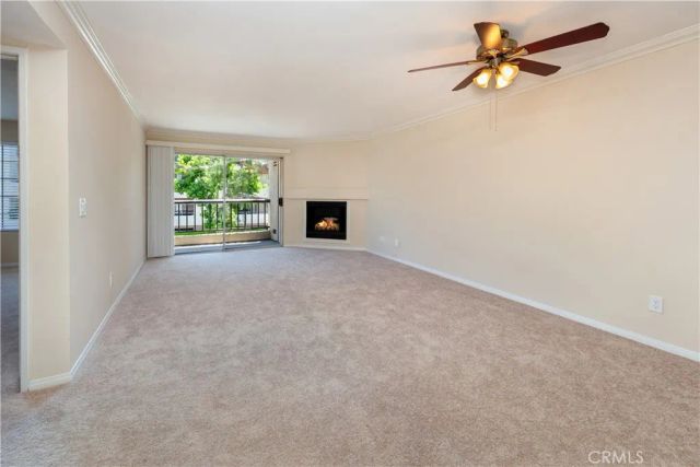 5510 Owensmouth Ave 204, Woodland Hills, CA 91367