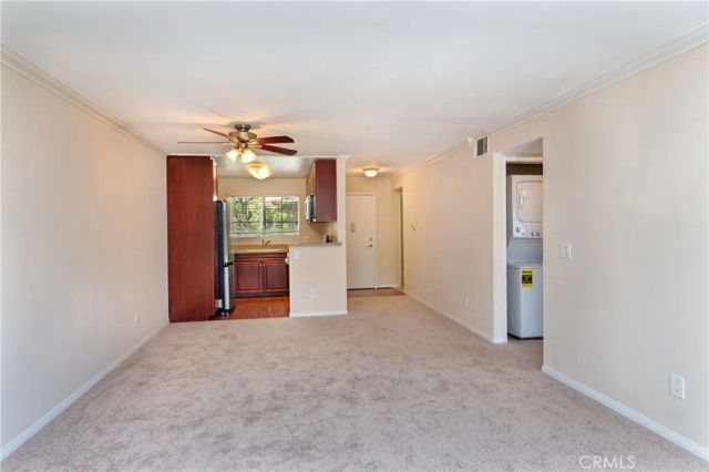 5510 Owensmouth Ave 204, Woodland Hills, CA 91367