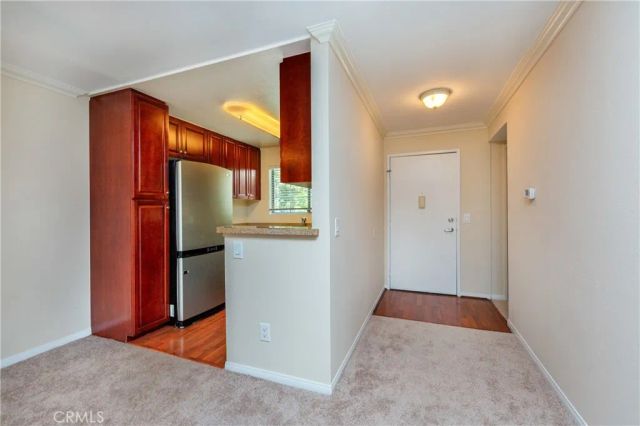 5510 Owensmouth Ave 204, Woodland Hills, CA 91367