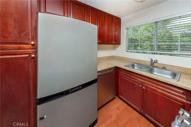 5510 Owensmouth Ave 204, Woodland Hills, CA 91367