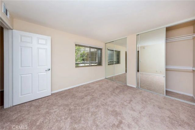 5510 Owensmouth Ave 204, Woodland Hills, CA 91367