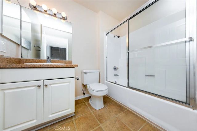 5510 Owensmouth Ave 204, Woodland Hills, CA 91367