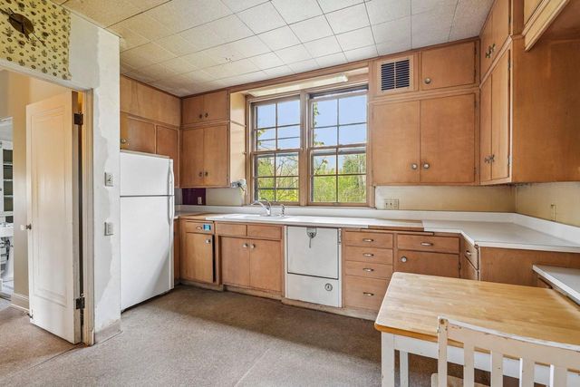 7027 Belmont LANE, Fox Point, WI 53217