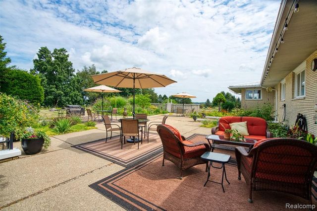 18999 Weller Road, Gregory, MI 48137