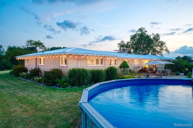 18999 Weller Road, Gregory, MI 48137