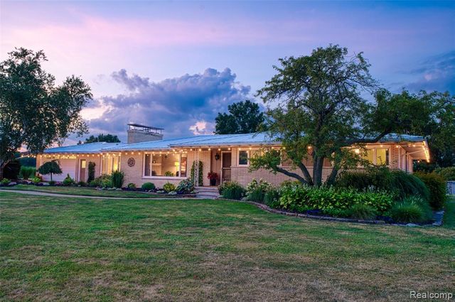 18999 Weller Road, Gregory, MI 48137