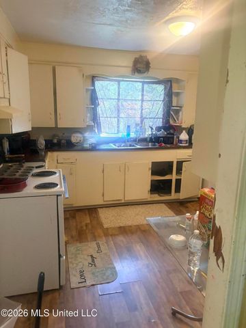 1736 E Gibraltar, Jackson, MS 39204